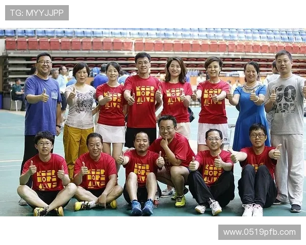 重庆篮球队的奋斗历程与冠军赛背后的故事揭秘